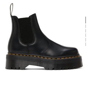 DR MARTENS Quad platform boots